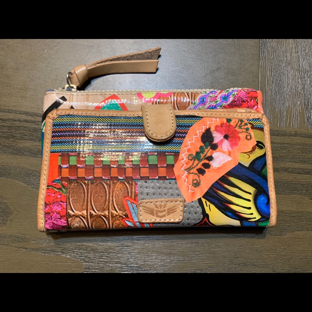 Consuela Wallet